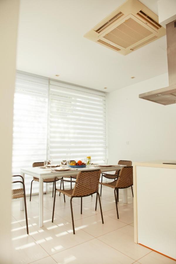 Touch Blue Residences لارنكا المظهر الخارجي الصورة