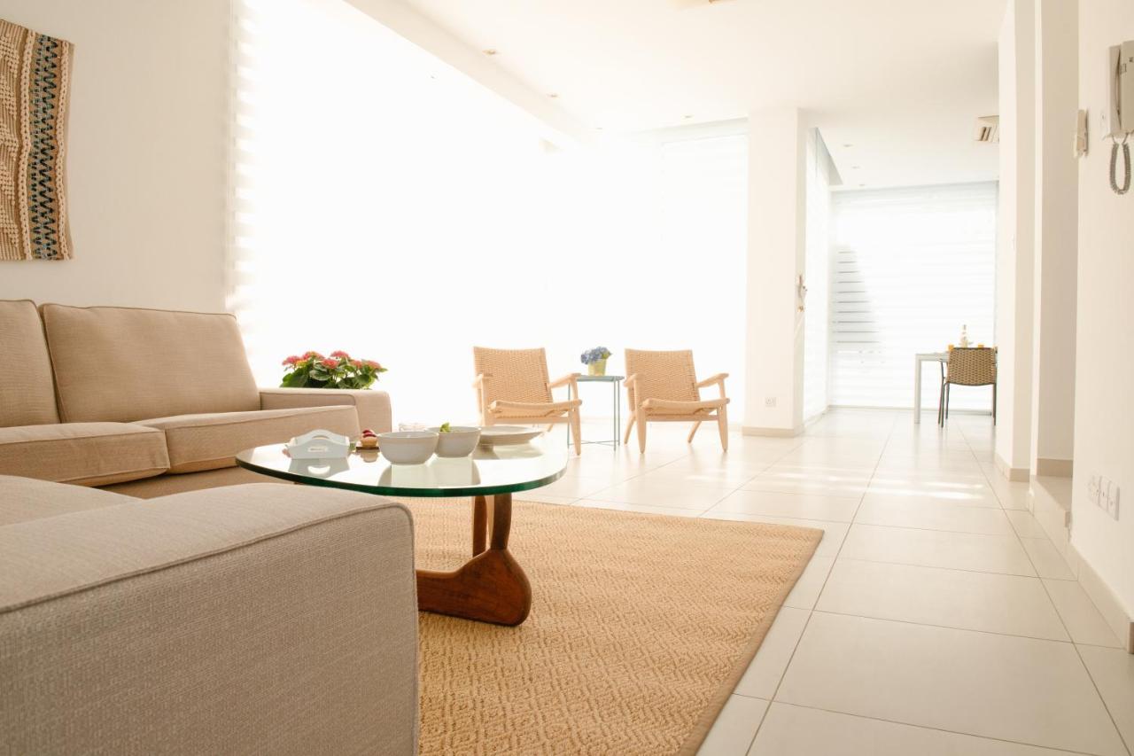 Touch Blue Residences لارنكا المظهر الخارجي الصورة