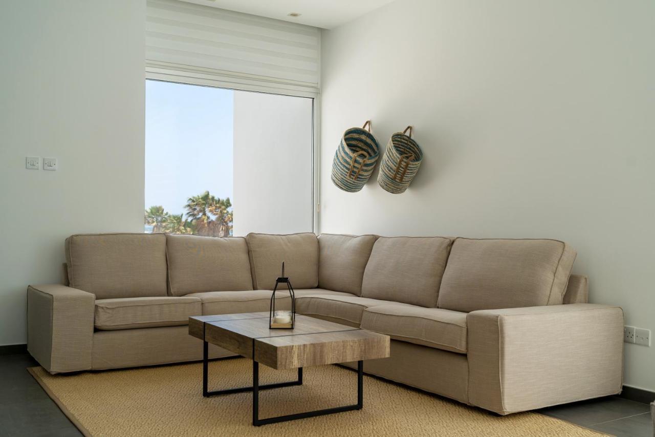 Touch Blue Residences لارنكا المظهر الخارجي الصورة